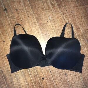 Cacique black full coverage tucked front 44DD bra